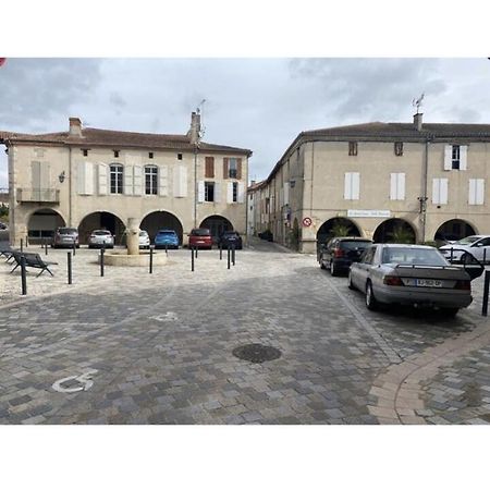 Logement Tout Equipe Layrac Ngoại thất bức ảnh